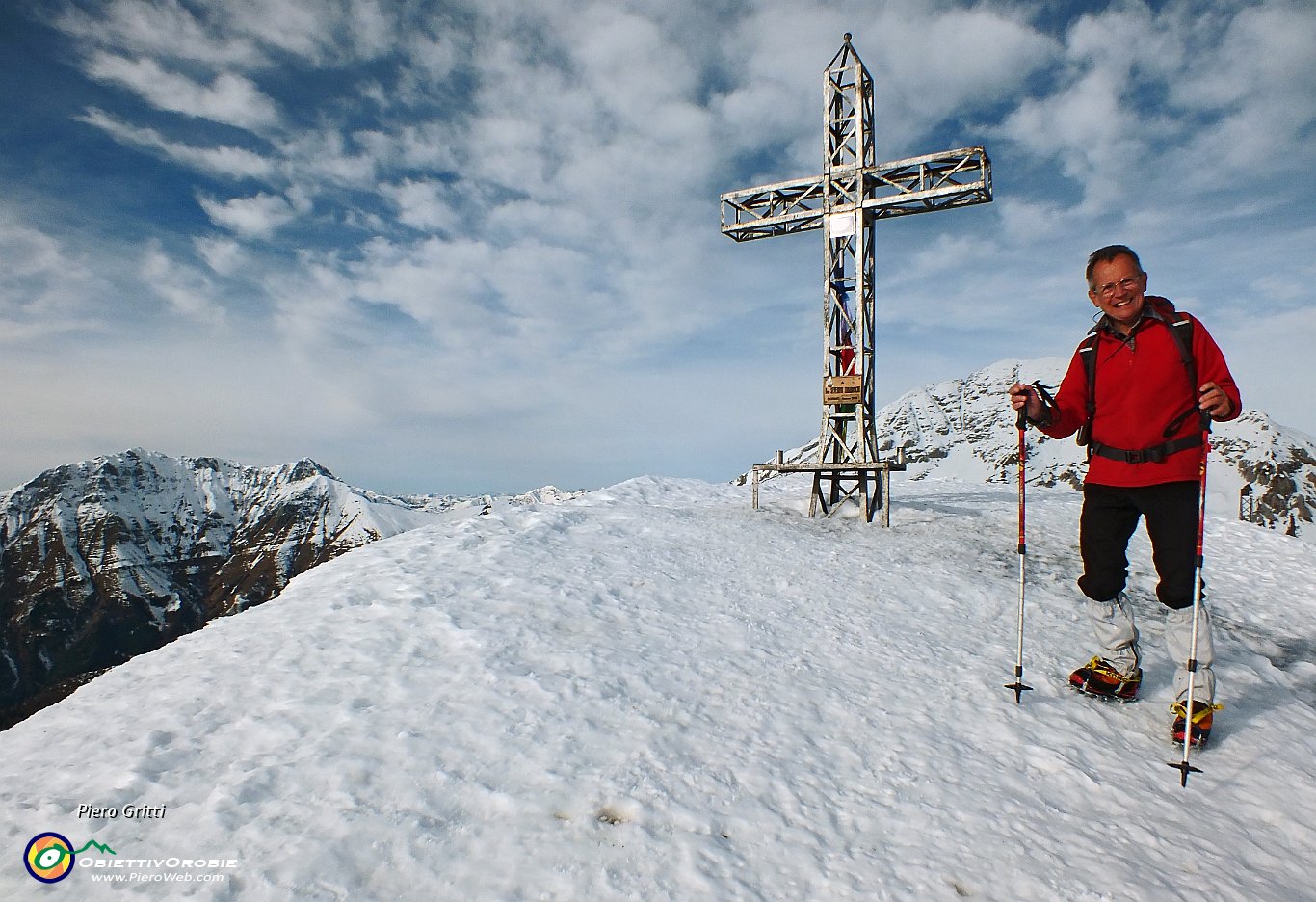 42 Cima Grem (2049 m.) con Menna ed Arera.JPG